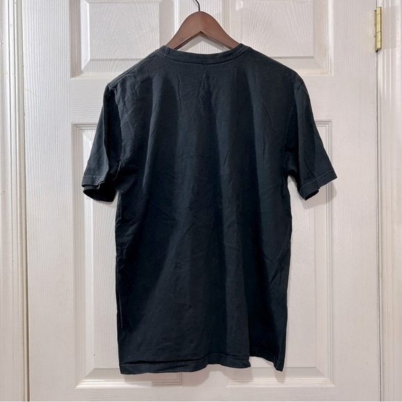 NIKE Legendary Status Men's Regular Fit T-shirt Black Gold Size Medium - Picture 2 of 5